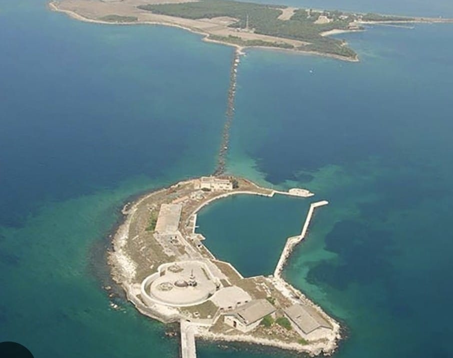 Una nuova giornata all’Isola di San Pietro tra cultura, mare e convivialità